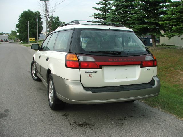 Subaru Outback 2004 photo 1