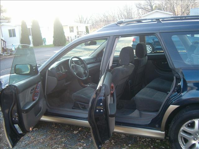 Subaru Outback 2004 photo 1