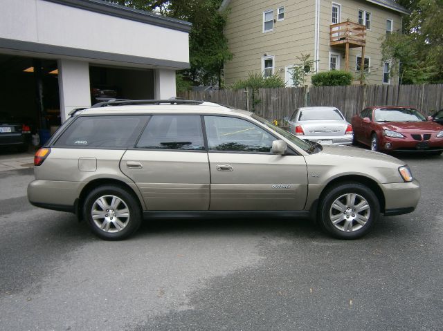 Subaru Outback 2004 photo 1