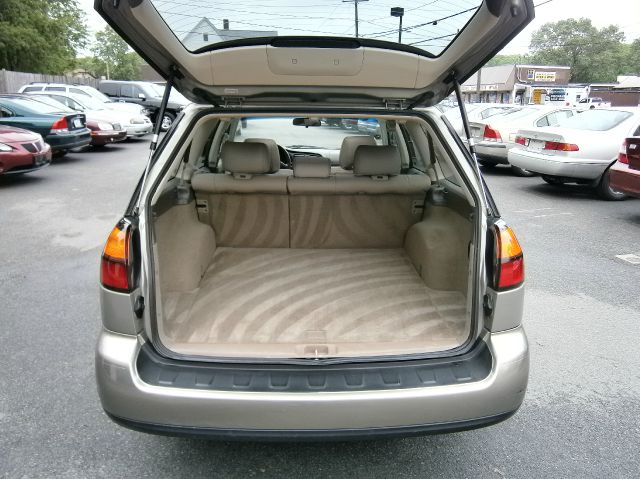 Subaru Outback 2004 photo 16