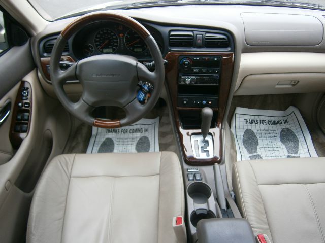 Subaru Outback 2004 photo 17