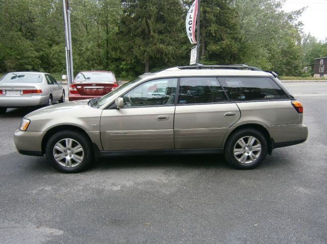 Subaru Outback 2004 photo 22