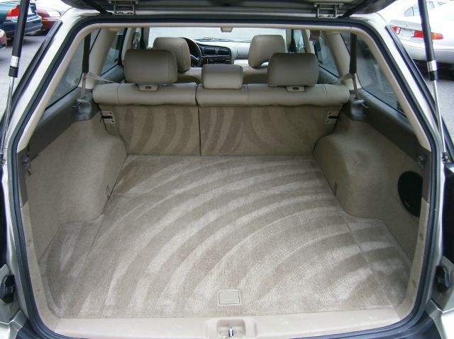 Subaru Outback 2004 photo 4