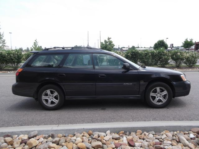 Subaru Outback 2004 photo 2