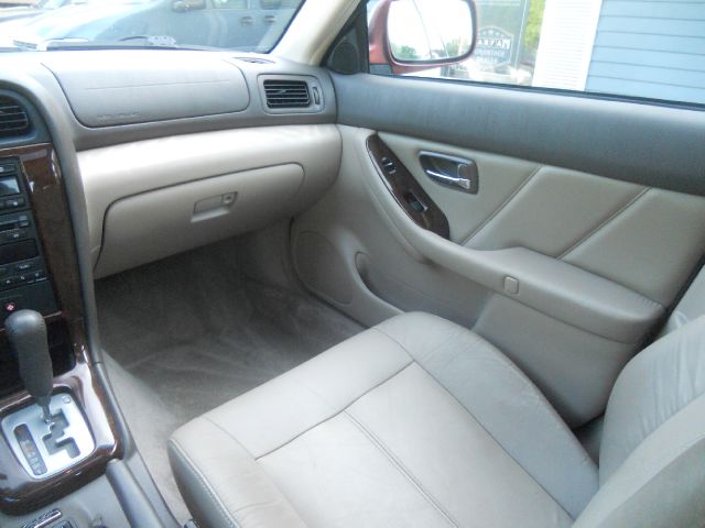 Subaru Outback 2004 photo 13