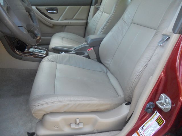 Subaru Outback 2004 photo 14