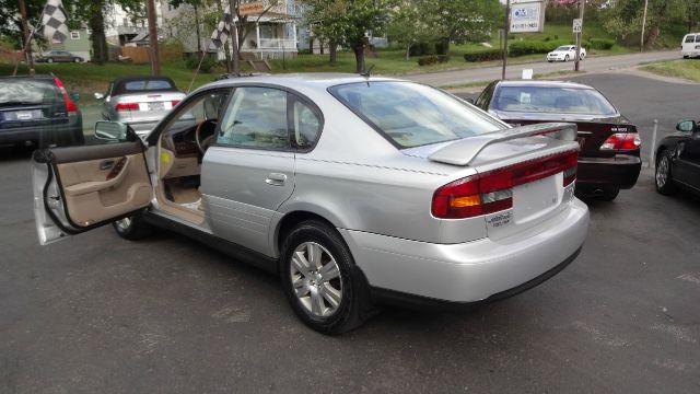 Subaru Outback 2004 photo 4