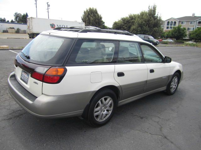 Subaru Outback 2004 photo 3