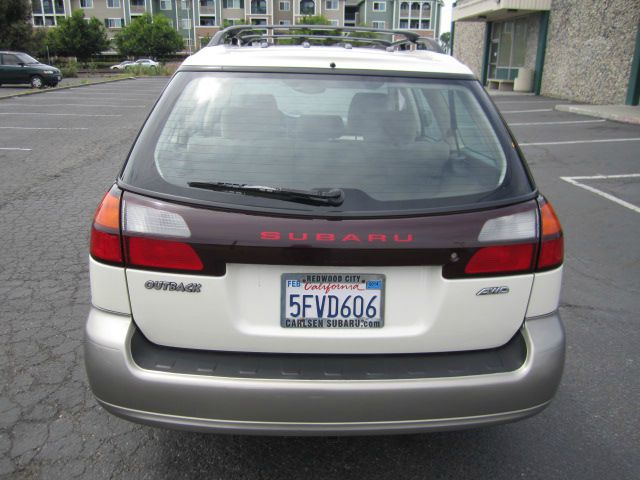 Subaru Outback 2004 photo 6