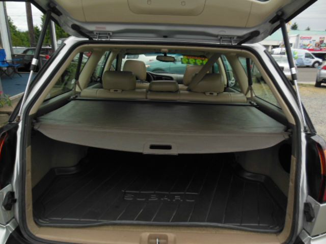 Subaru Outback 2004 photo 10