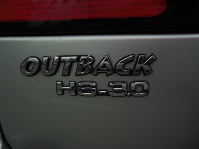 Subaru Outback 2004 photo 13