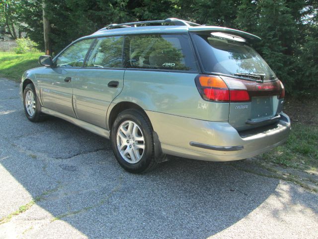 Subaru Outback 2004 photo 4