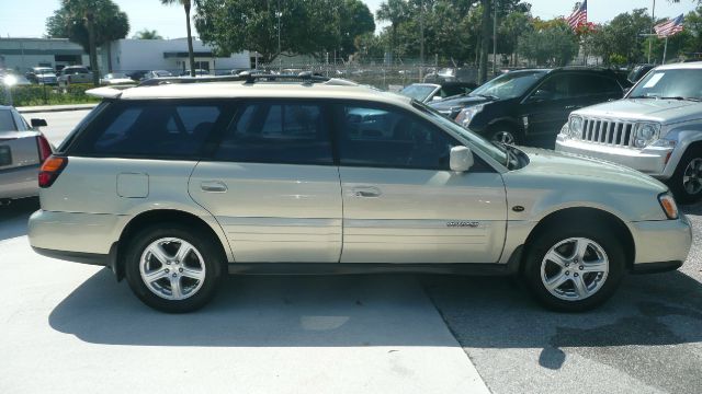 Subaru Outback 2004 photo 2