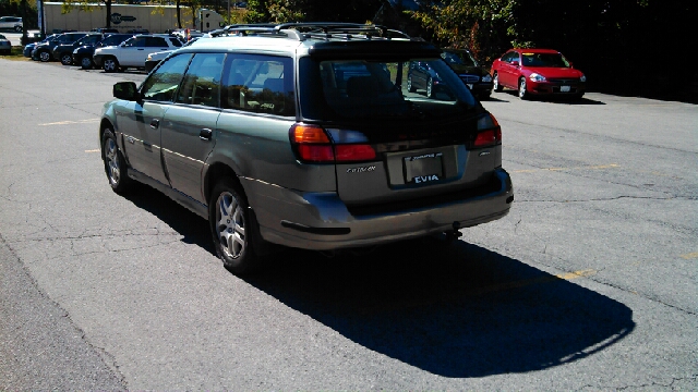 Subaru Outback 2004 photo 1