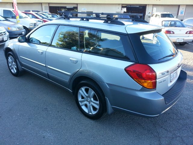 Subaru Outback 2005 photo 1