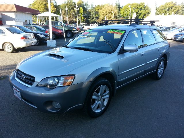 Subaru Outback 2005 photo 2