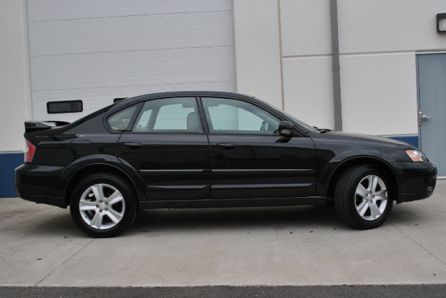 Subaru Outback 2005 photo 30