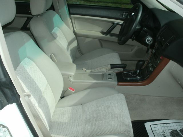 Subaru Outback 2005 photo 10