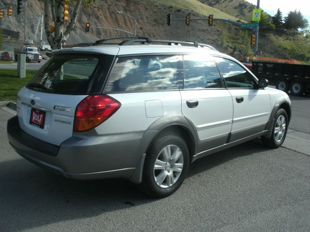 Subaru Outback 2005 photo 13