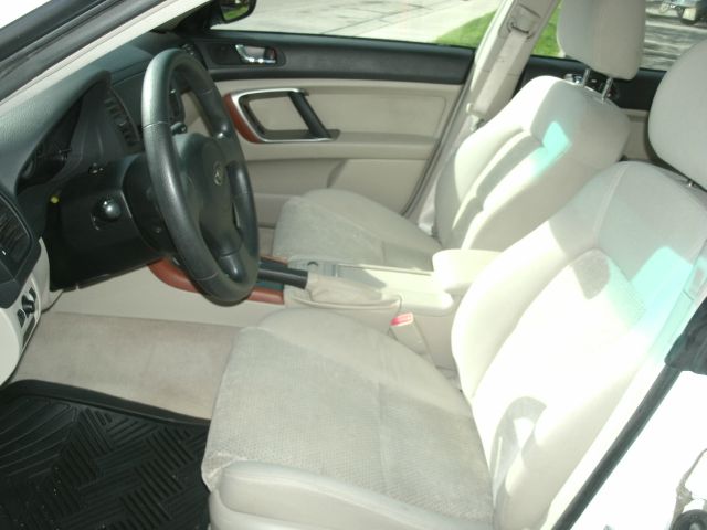 Subaru Outback 2005 photo 2