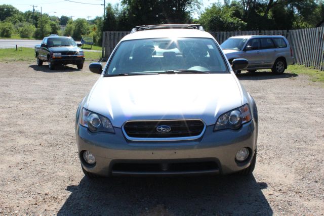 Subaru Outback 2005 photo 2