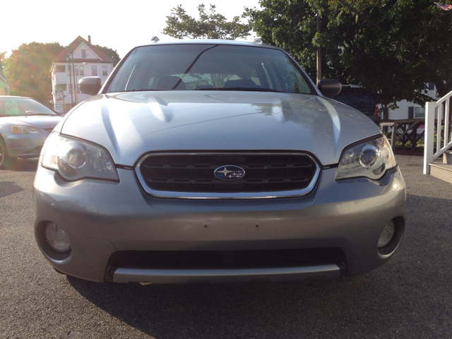 Subaru Outback 2005 photo 4