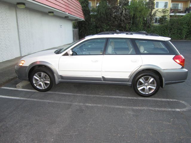 Subaru Outback 2005 photo 1