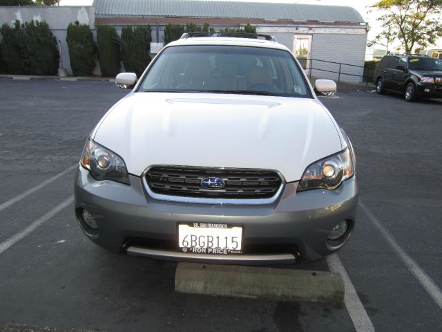 Subaru Outback 2005 photo 3