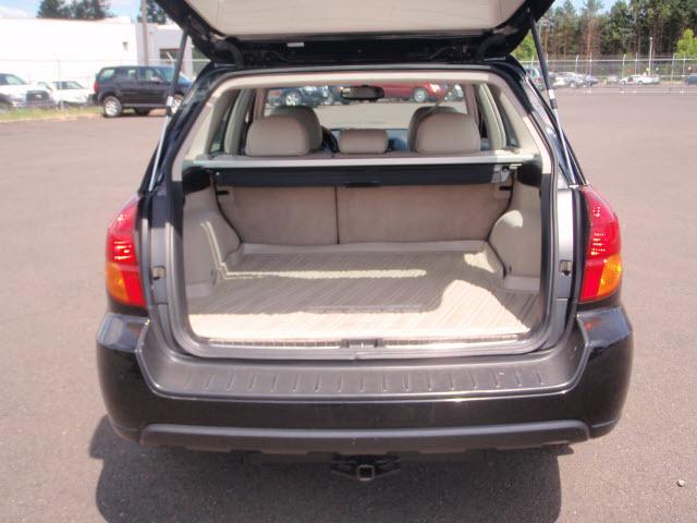 Subaru Outback 2005 photo 4