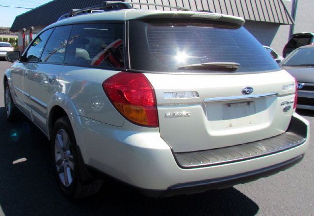 Subaru Outback 2005 photo 19