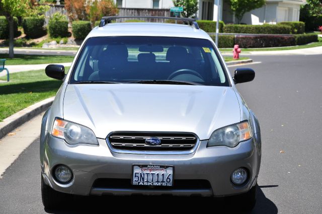 Subaru Outback 2005 photo 4