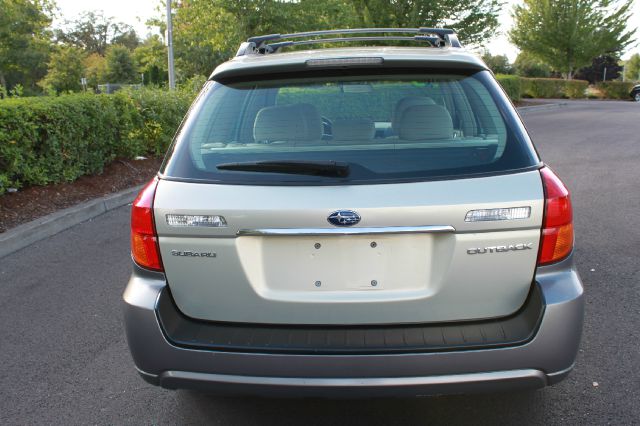 Subaru Outback 2005 photo 2