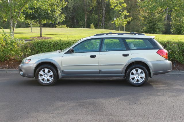 Subaru Outback 2005 photo 3