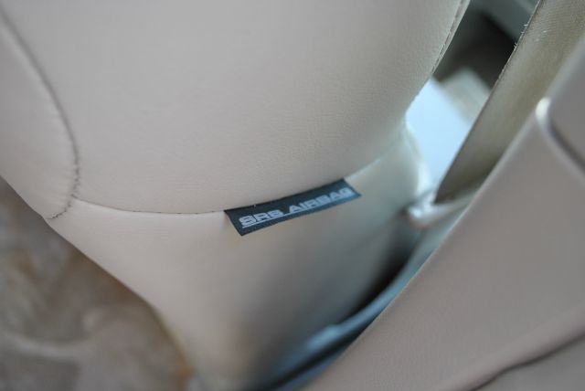 Subaru Outback 2005 photo 19