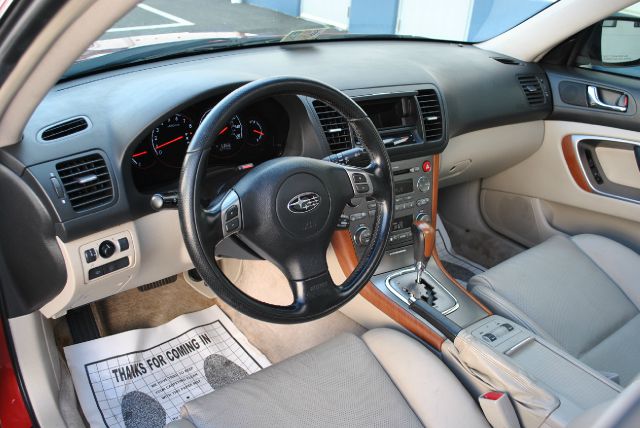 Subaru Outback 2005 photo 38