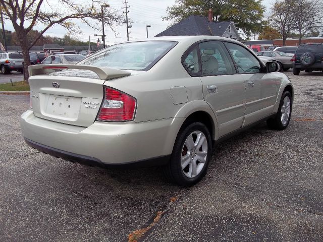 Subaru Outback 2005 photo 1