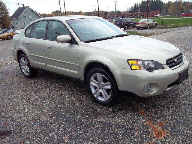 Subaru Outback 2005 photo 2