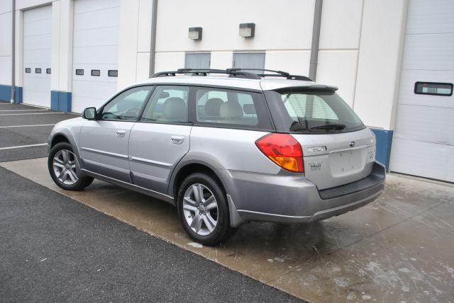 Subaru Outback 2005 photo 4