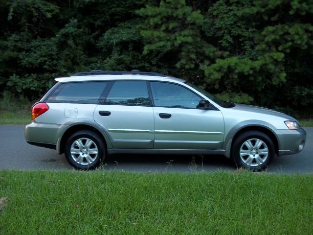 Subaru Outback 2005 photo 1