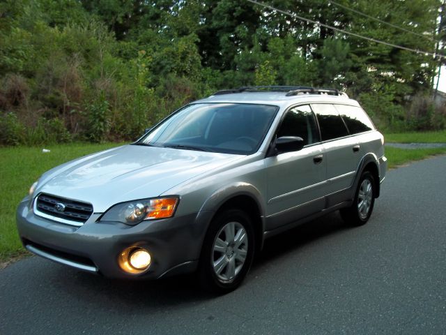 Subaru Outback 2005 photo 2