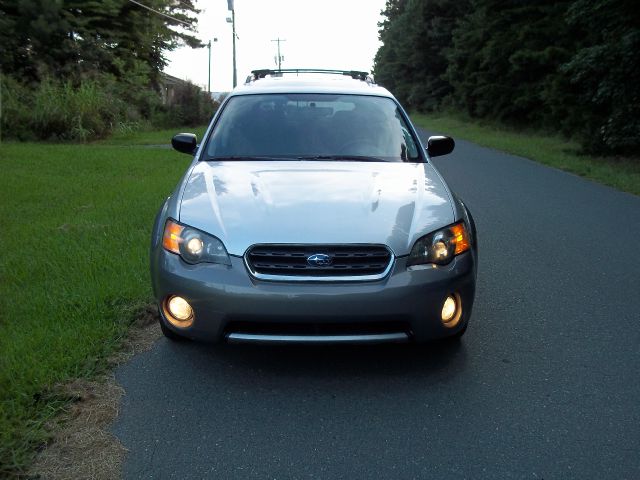 Subaru Outback 2005 photo 4