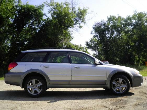 Subaru Outback 2005 photo 4