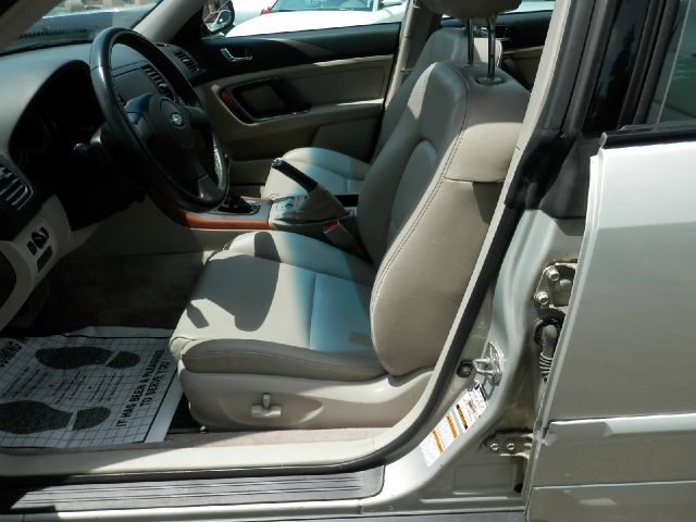 Subaru Outback 2005 photo 7