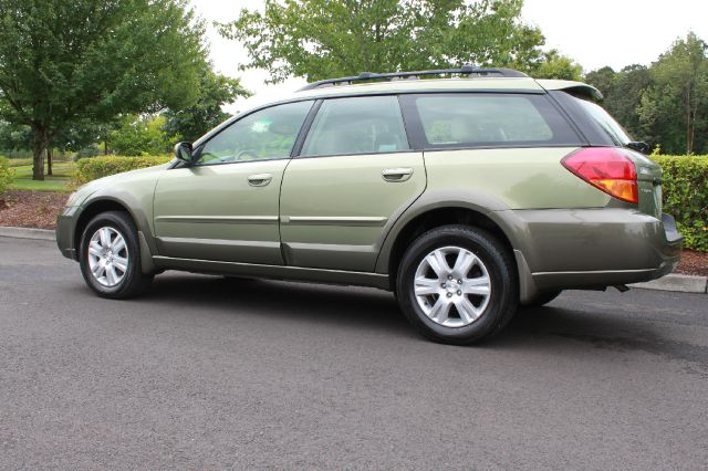 Subaru Outback 2005 photo 1