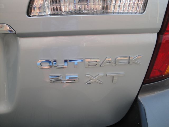 Subaru Outback 2005 photo 12