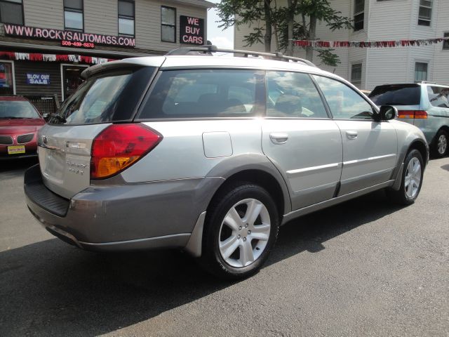 Subaru Outback 2005 photo 15