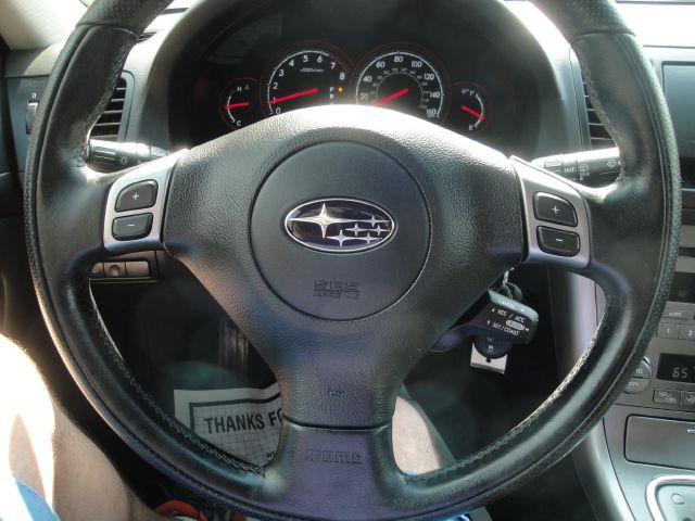 Subaru Outback 2005 photo 21