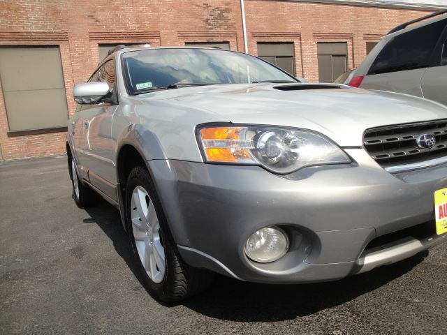 Subaru Outback 2005 photo 26