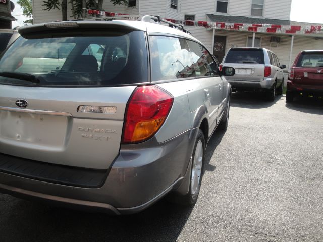 Subaru Outback 2005 photo 27