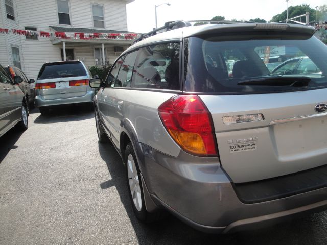 Subaru Outback 2005 photo 28